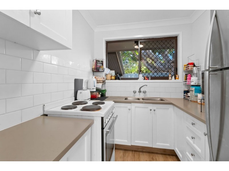 1 & 2/38 Middle Street, Labrador QLD 4215