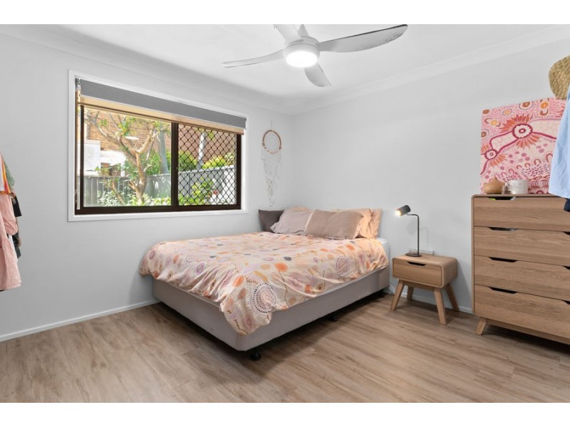 1 & 2/38 Middle Street, Labrador QLD 4215