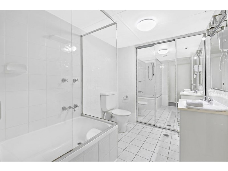 8B/1 Higman Street, Surfers Paradise QLD 4217