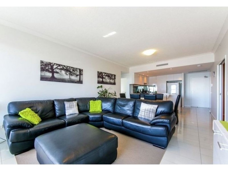720/19 Imperial Parade, Labrador QLD 4215
