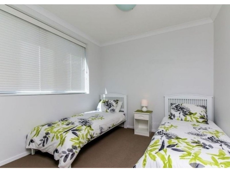 720/19 Imperial Parade, Labrador QLD 4215
