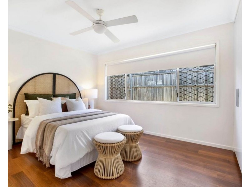 1 Costa Court, Broadbeach Waters QLD 4218