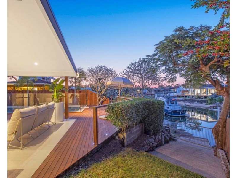 1 Costa Court, Broadbeach Waters QLD 4218