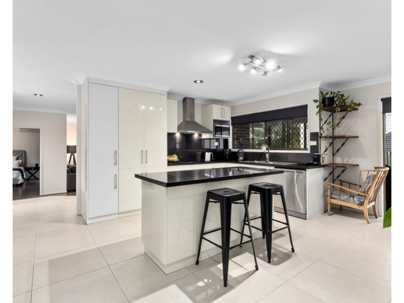 4 Cremorne Court, Robina QLD 4226