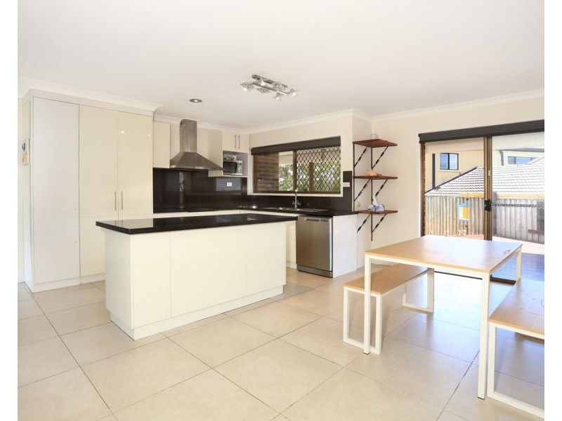 4 Cremorne Court, Robina QLD 4226