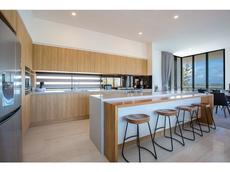 2/502 Marine Parade, Biggera Waters QLD 4216