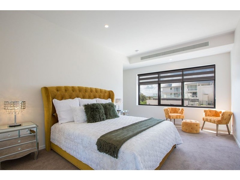 2/502 Marine Parade, Biggera Waters QLD 4216