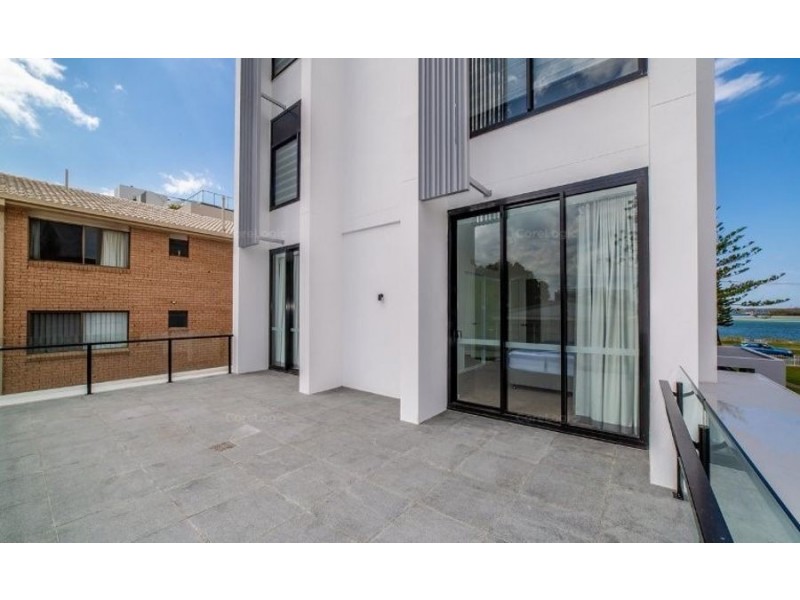 2/502 Marine Parade, Biggera Waters QLD 4216