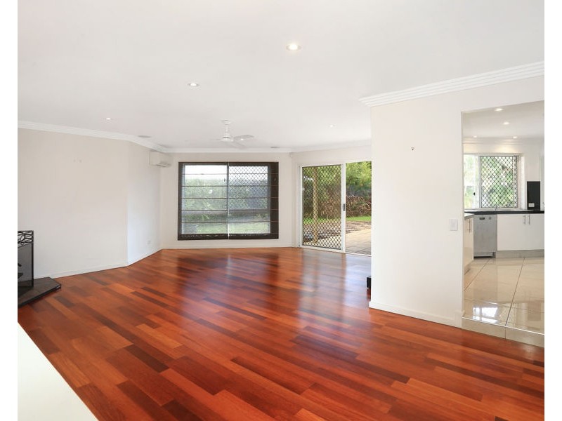 6 Malvern Place, Robina QLD 4226