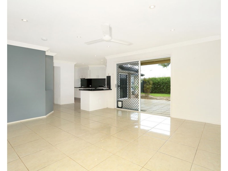 6 Malvern Place, Robina QLD 4226