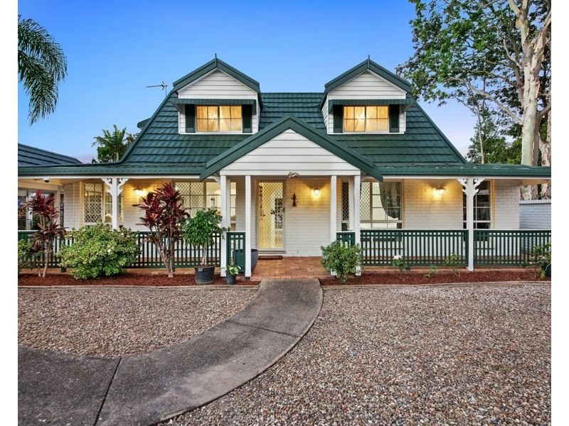 3 Darnay Road, Broadbeach Waters QLD 4218