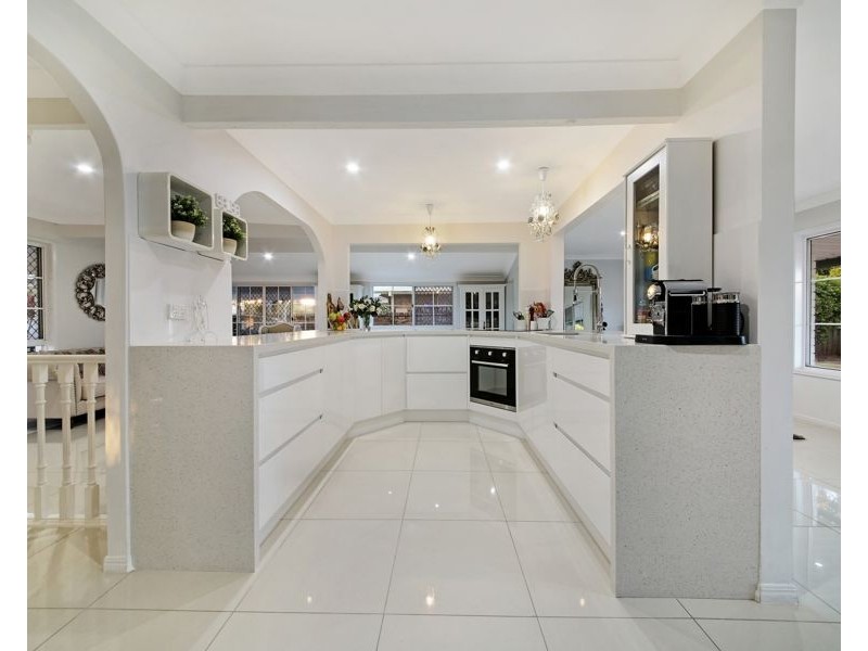 3 Darnay Road, Broadbeach Waters QLD 4218