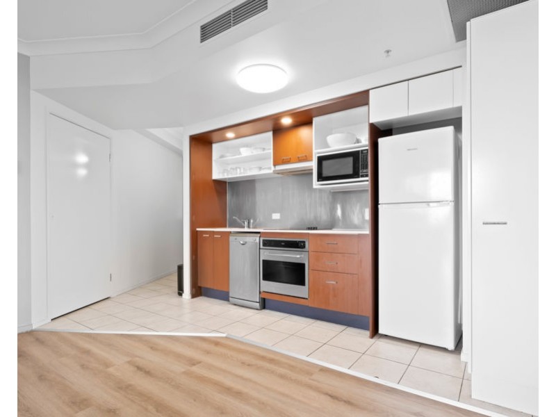 1078/23 Ferny Avenue, Surfers Paradise QLD 4217