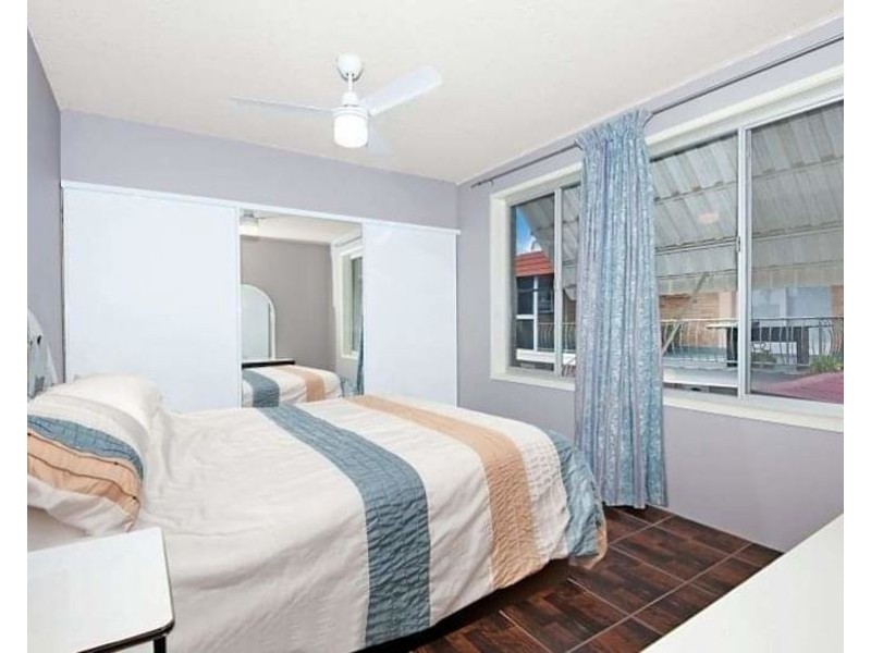 1/31-33 Watson Esplanade, Surfers Paradise QLD 4217