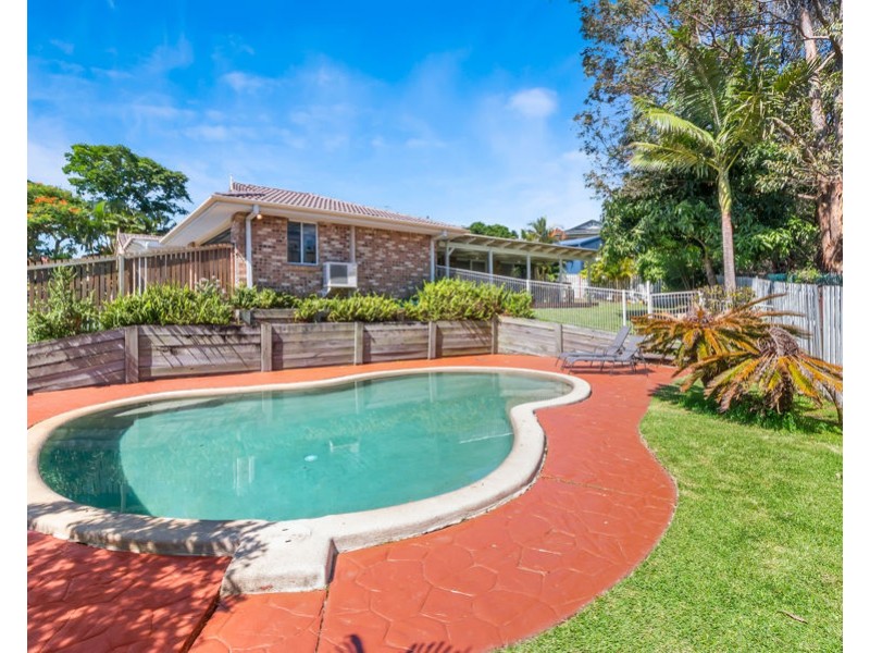8 Stillwater Crescent, Robina QLD 4226