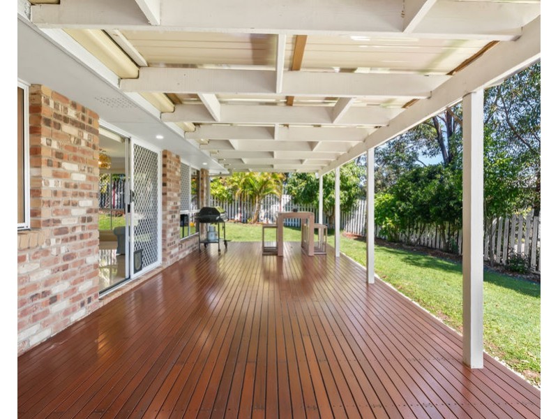 8 Stillwater Crescent, Robina QLD 4226