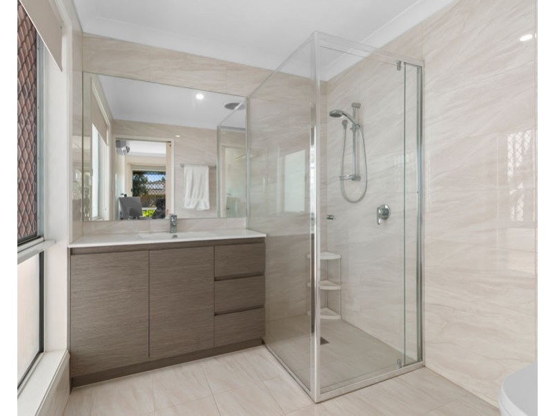 8 Stillwater Crescent, Robina QLD 4226