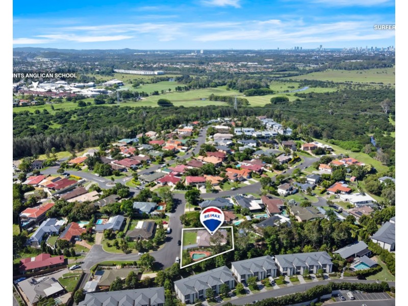 8 Stillwater Crescent, Robina QLD 4226