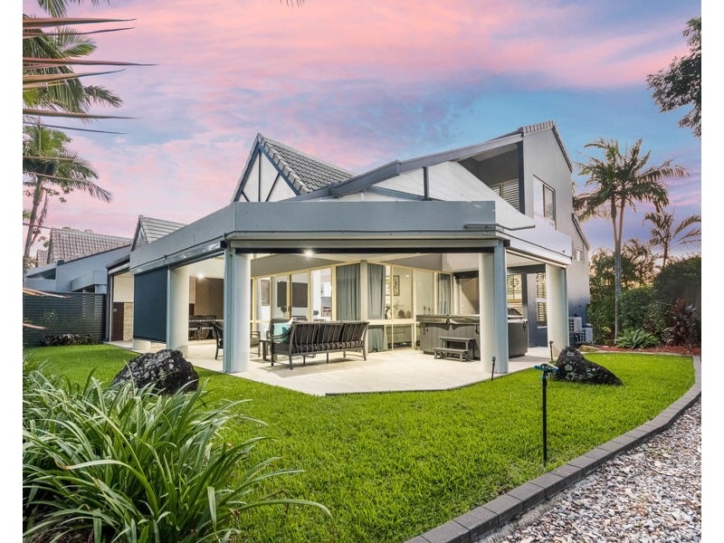 73/125 Santa Cruz Boulevard, Clear Island Waters QLD 4226