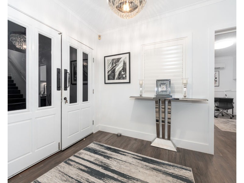 73/125 Santa Cruz Boulevard, Clear Island Waters QLD 4226