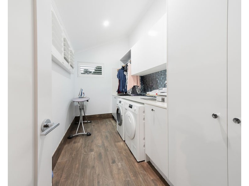 73/125 Santa Cruz Boulevard, Clear Island Waters QLD 4226