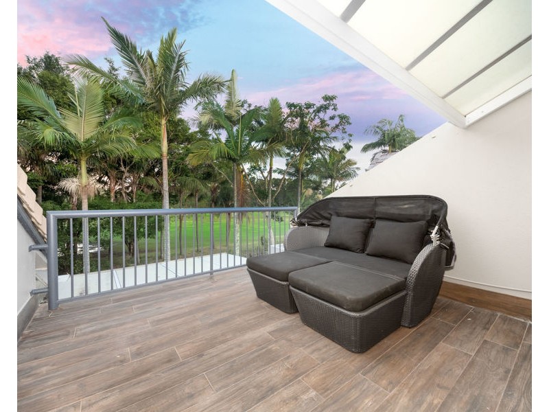 73/125 Santa Cruz Boulevard, Clear Island Waters QLD 4226