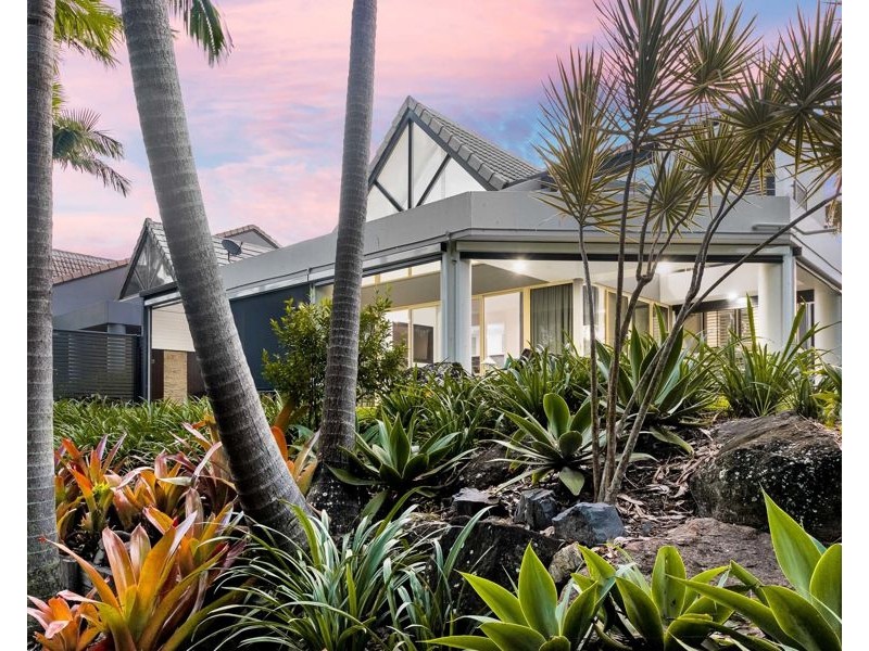 73/125 Santa Cruz Boulevard, Clear Island Waters QLD 4226