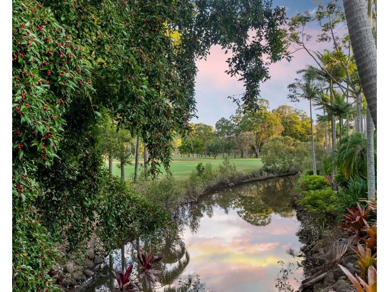 73/125 Santa Cruz Boulevard, Clear Island Waters QLD 4226