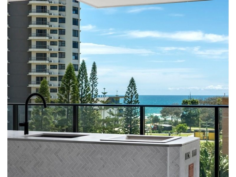 45/14 Elizabeth Avenue, Broadbeach QLD 4218