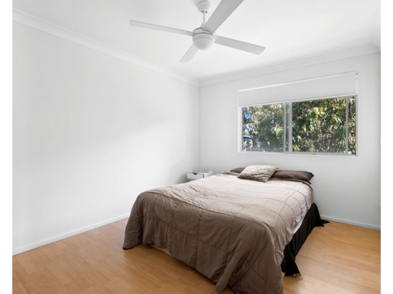 4/42 Oceanic Drive, Mermaid Waters QLD 4218