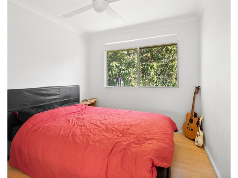 4/42 Oceanic Drive, Mermaid Waters QLD 4218