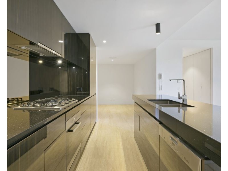 1 Marina Drive, Benowa QLD 4217