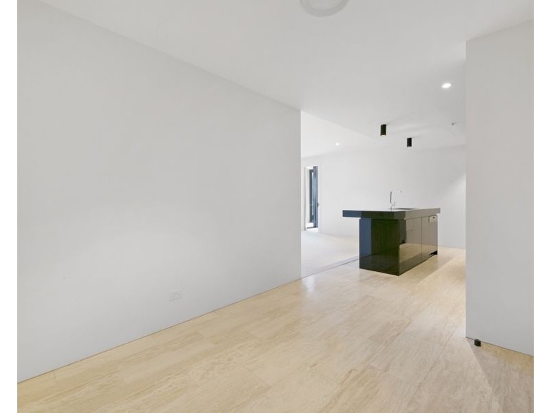 1 Marina Drive, Benowa QLD 4217