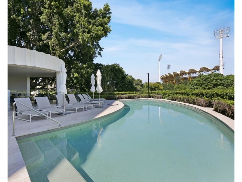 1 Marina Drive, Benowa QLD 4217