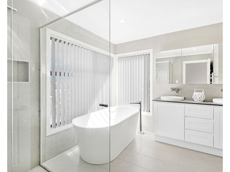 13 Rio Vista Boulevard, Broadbeach Waters QLD 4218