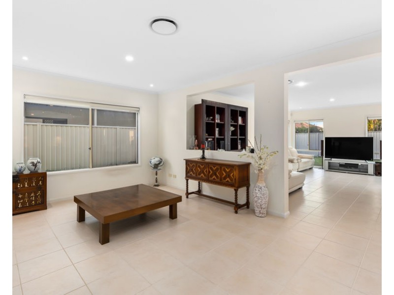 97 Highcrest Circuit, Molendinar QLD 4214