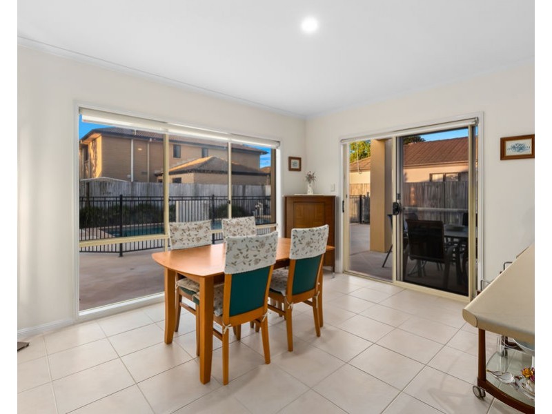 97 Highcrest Circuit, Molendinar QLD 4214