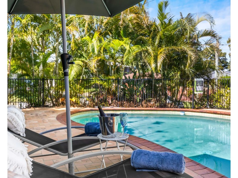 39 Wistaria Avenue, Southport QLD 4215