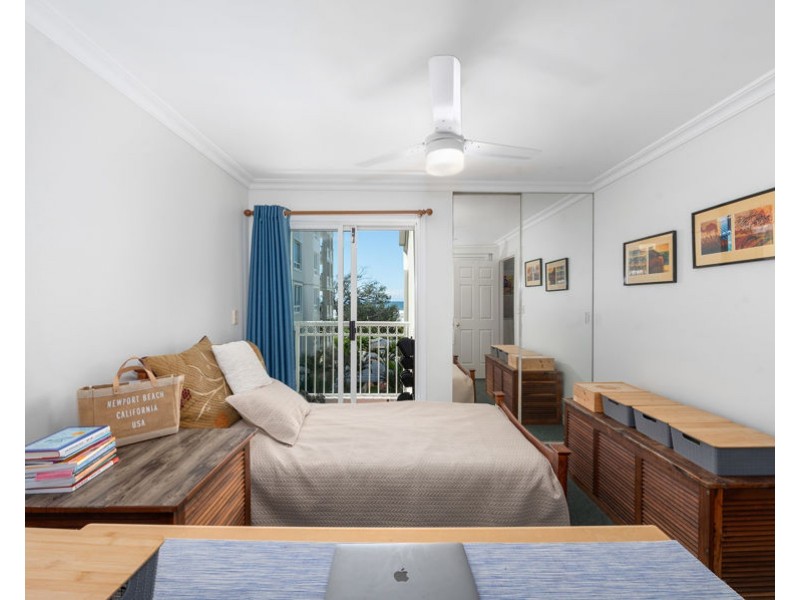 10/122 Old Burleigh Road, Broadbeach QLD 4218