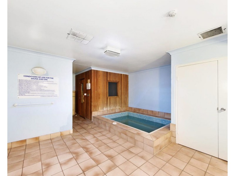 10/122 Old Burleigh Road, Broadbeach QLD 4218