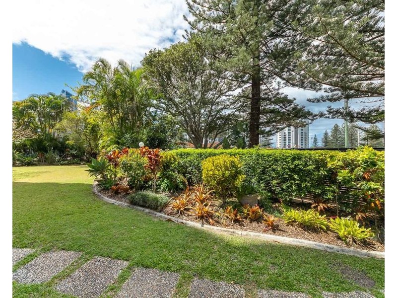 10/22 Armrick Avenue, Broadbeach QLD 4218