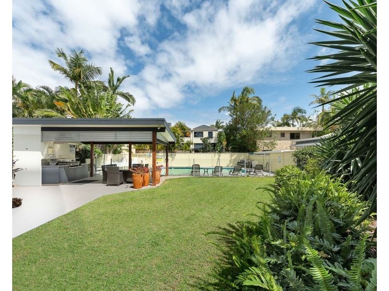 10/22 Armrick Avenue, Broadbeach QLD 4218