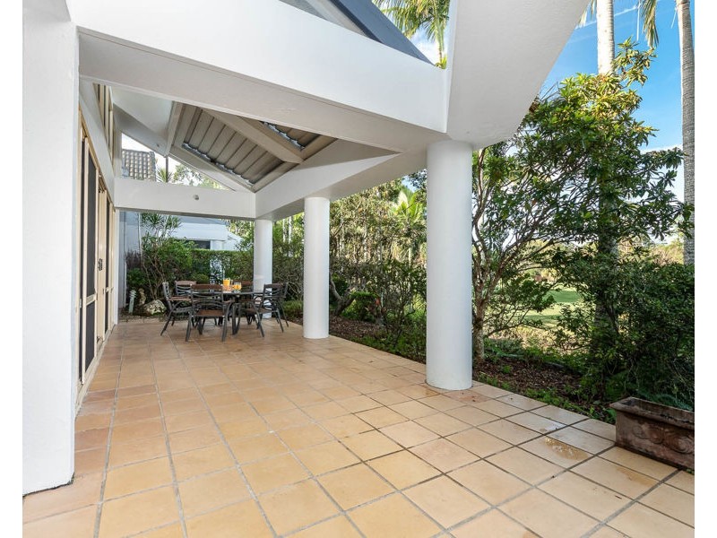 55/125 Santa Cruz Boulevard, Clear Island Waters QLD 4226