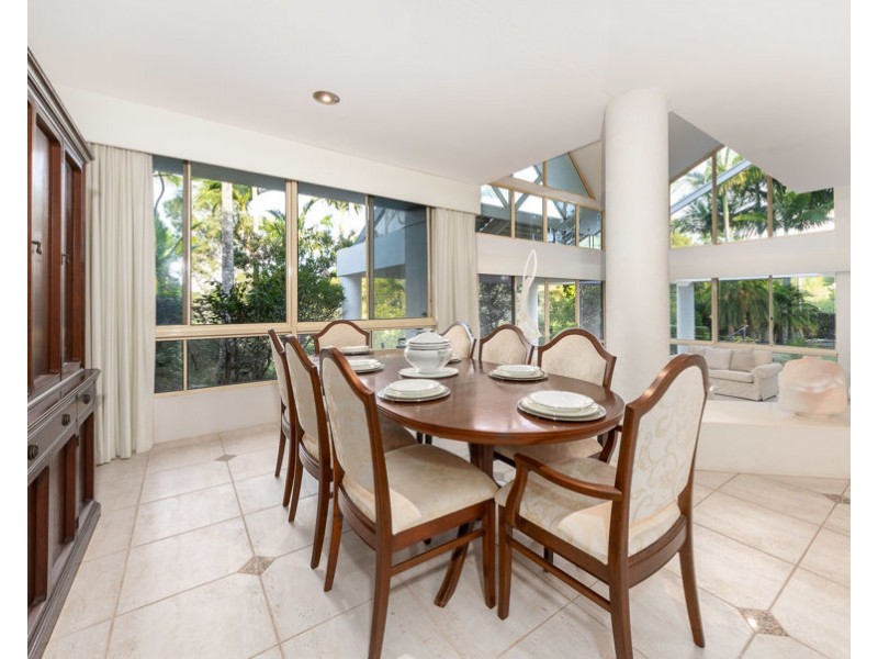 55/125 Santa Cruz Boulevard, Clear Island Waters QLD 4226