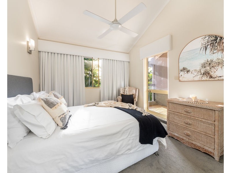 55/125 Santa Cruz Boulevard, Clear Island Waters QLD 4226