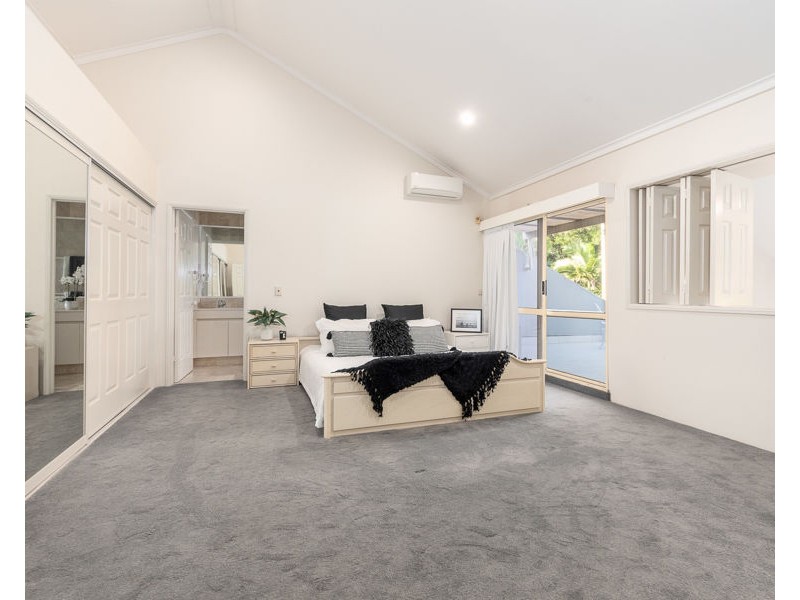 55/125 Santa Cruz Boulevard, Clear Island Waters QLD 4226