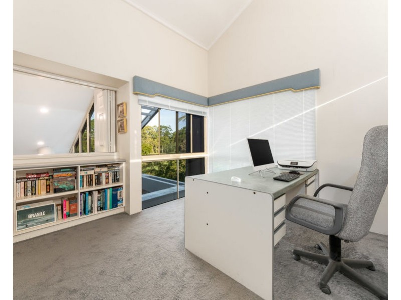 55/125 Santa Cruz Boulevard, Clear Island Waters QLD 4226