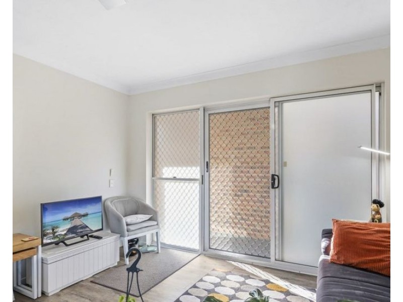 1/4 Brighton Street, Biggera Waters QLD 4216
