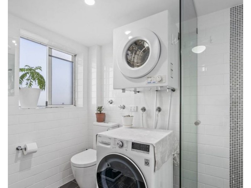 1/4 Brighton Street, Biggera Waters QLD 4216