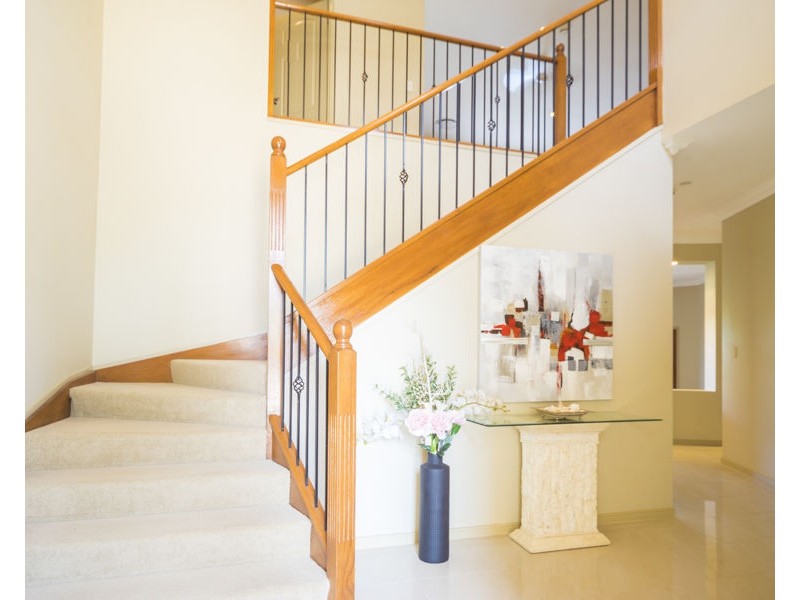 2119 Fernlea Close, Hope Island QLD 4212